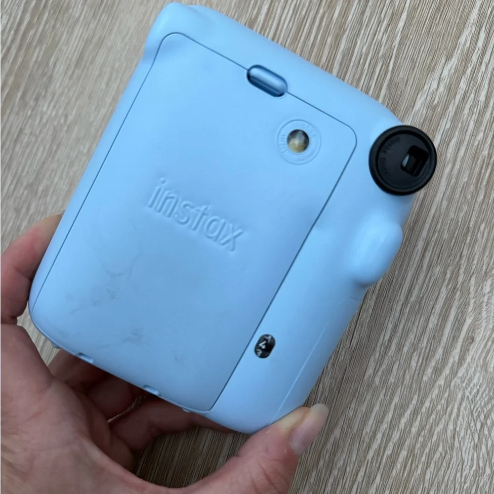 Instax Mini 12 Camera in Soft Blue *broken